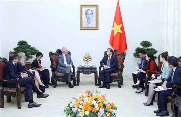 Warburg Pincus sert de passerelle pour attirer les investisseurs étrangers au Vietnam ảnh 1 Warburg Pincus sert de passerelle pour attirer les investisseurs étrangers au Vietnam ảnh 1