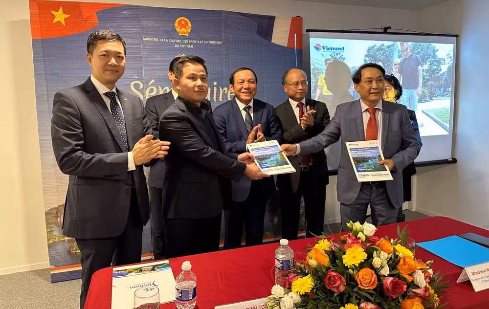 Le potentiel touristique du Vietnam attire les voyagistes français ảnh 2