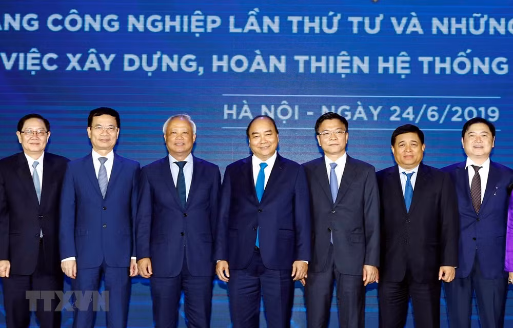 Le PM demande une amélioration du système juridique au sein de la 4e révolution industrielle ảnh 1 Le PM demande une amélioration du système juridique au sein de la 4e révolution industrielle ảnh 1