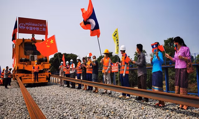 Chemin de fer Laos-Chine : moteur de la coopération économique et commerciale bilatérale ảnh 1