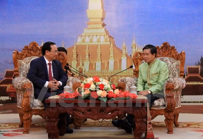 Hanoï et Vientiane renforcent les relations de coopération ảnh 1