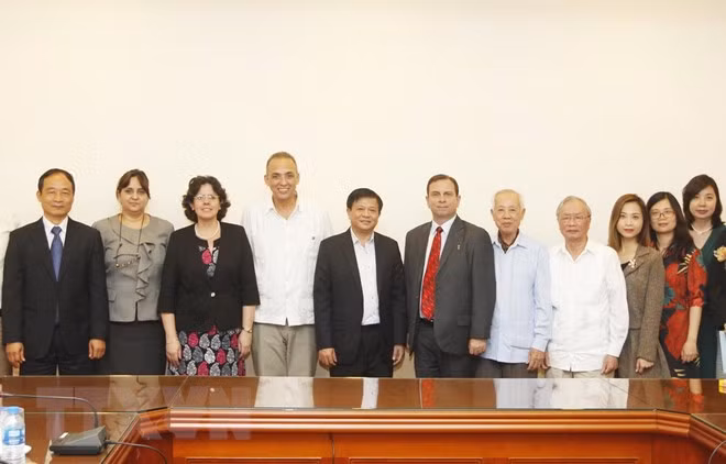 Intensifier la solidarité et l’amitié Vietnam - Cuba ảnh 1 Intensifier la solidarité et l’amitié Vietnam - Cuba ảnh 1