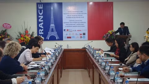 Quinze ans de formation post-universitaire à l’Université d’architecture de Hanoi ảnh 1