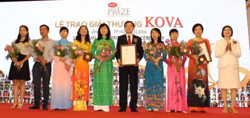 Remise du prix KOVA 2016 aux scientifiques et étudiants exemplaires ảnh 1