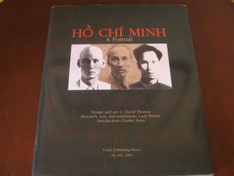  Une Américaine brosse le portrait de Hô Chi Minh ảnh 2