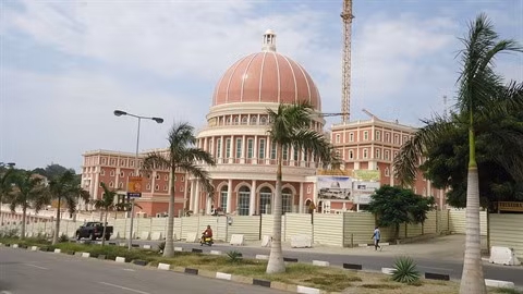 En Angola, les hommes d’affaires vietnamiens veulent y croire ảnh 1