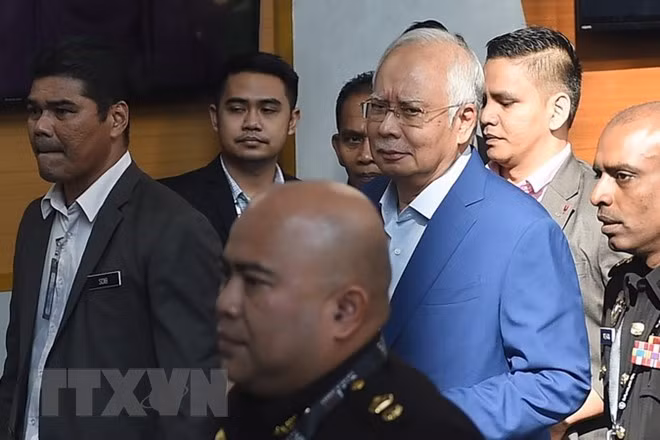 Malaisie: l'ex-Premier ministre Najib inculpé de corruption ảnh 1