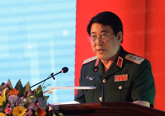 Une délégation de l’armée vietnamienne en visite d’amitié Chine ảnh 1
