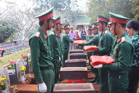 Vietnam : 11.500 restes des martyrs retrouvés en cinq ans ảnh 1
