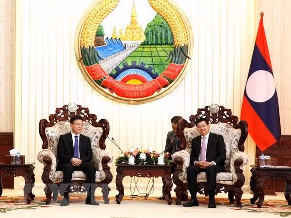 Des dirigeants laotiens saluent les relations juridiques Vietnam-Laos ảnh 1