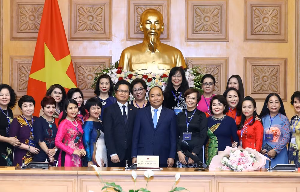 Le Premier ministre apprécie le rôle des femmes d’affaires du Vietnam ảnh 1