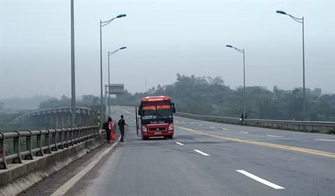 Des mesures renforcées pour limiter les accidents sur les autoroutes ảnh 2