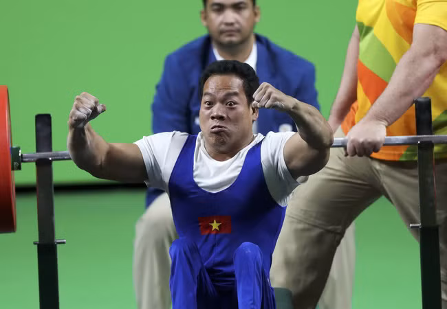 Plus de médailles pour le Vietnam aux Championnats d'haltérophilie et de natation handisport ảnh 1