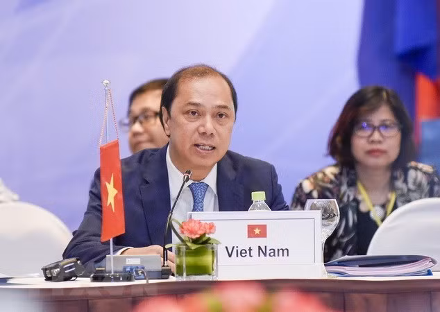 Les hauts officiels examinent les préparatifs du Sommet de l'ASEAN à Singapour ảnh 1