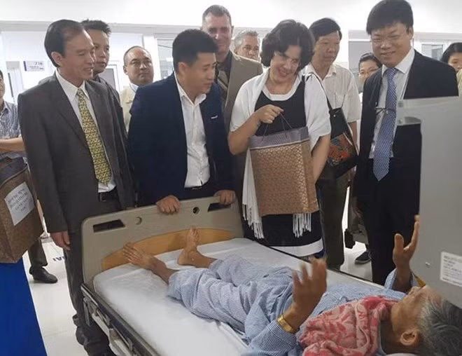 Quang Binh souhaite un soutien continu de Cuba dans les soins de santé ảnh 1