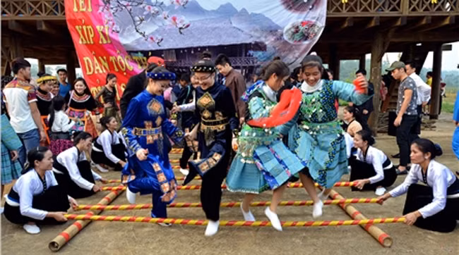 Activités culturelles en l’honneur du 127e anniversaire de naissance de l’Oncle Hô ảnh 1