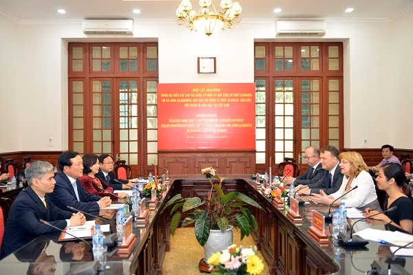 Vietnam - Slovaquie : renforcer la coopération dans la justice ảnh 1