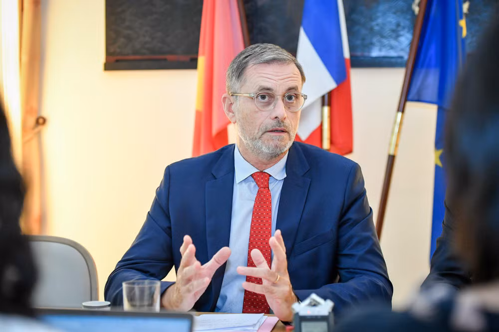 La France continue d'accompagner le Vietnam dans son développement ảnh 1
