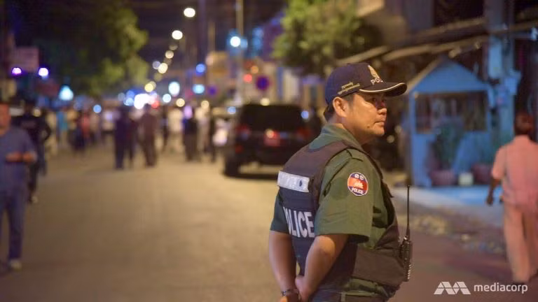 L'explosion d'une bombe fait trois blessés à Phnom Penh ảnh 1