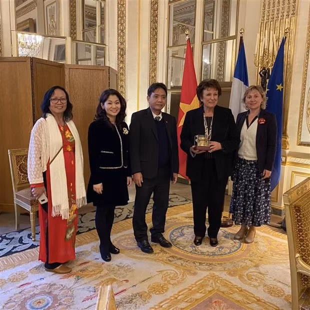 La France prête à travailler avec le Vietnam pour restaurer des vestiges de l'architecture coloniale ảnh 1