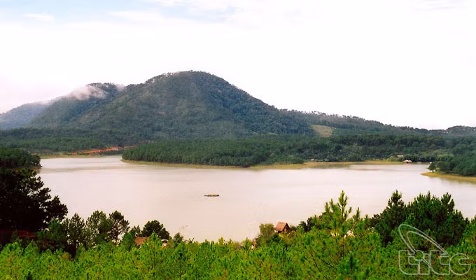 Beauté séduisante du lac Tuyen Lam à Da Lat ảnh 2 Beauté séduisante du lac Tuyen Lam à Da Lat ảnh 2