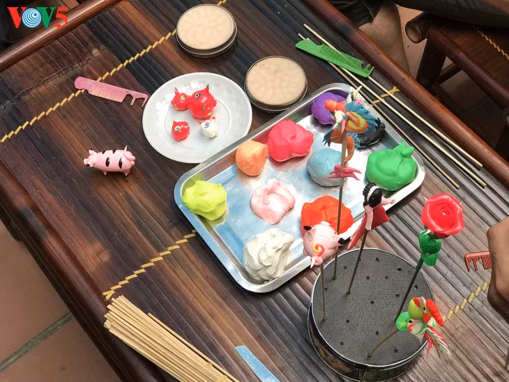 To he, des figurines en pâte qui n’en finissent plus d’enchanter ảnh 2