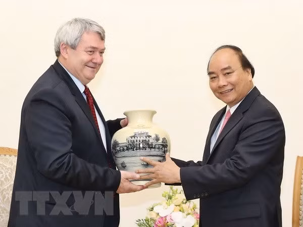 Vietnam et R. tchèque stimulent la coopération multiforme ảnh 1