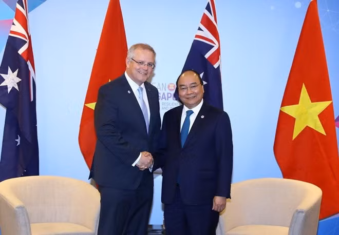 Sommet de l'ASEAN: le PM Nguyen Xuan Phuc rencontre son homologue australien ảnh 1