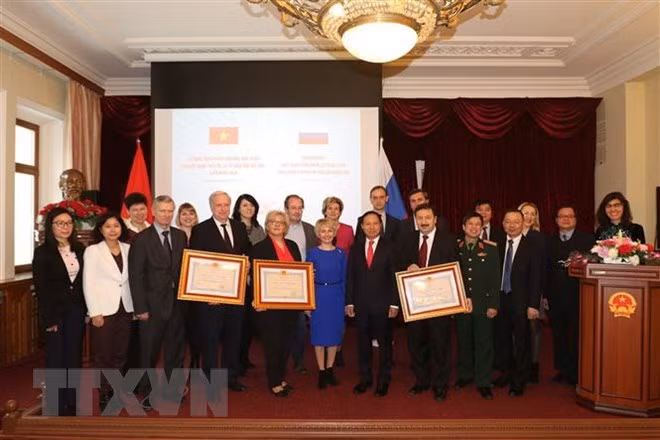 Trois universités russes décorées de l’Ordre d’amitié ảnh 1