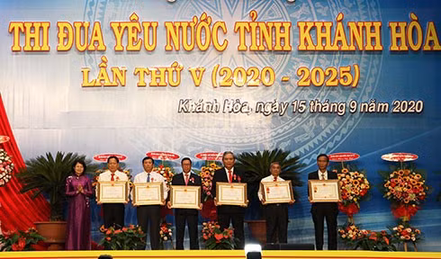 Le 5e Congrès d’émulation patriotique de la province de Khanh Hoa ảnh 1