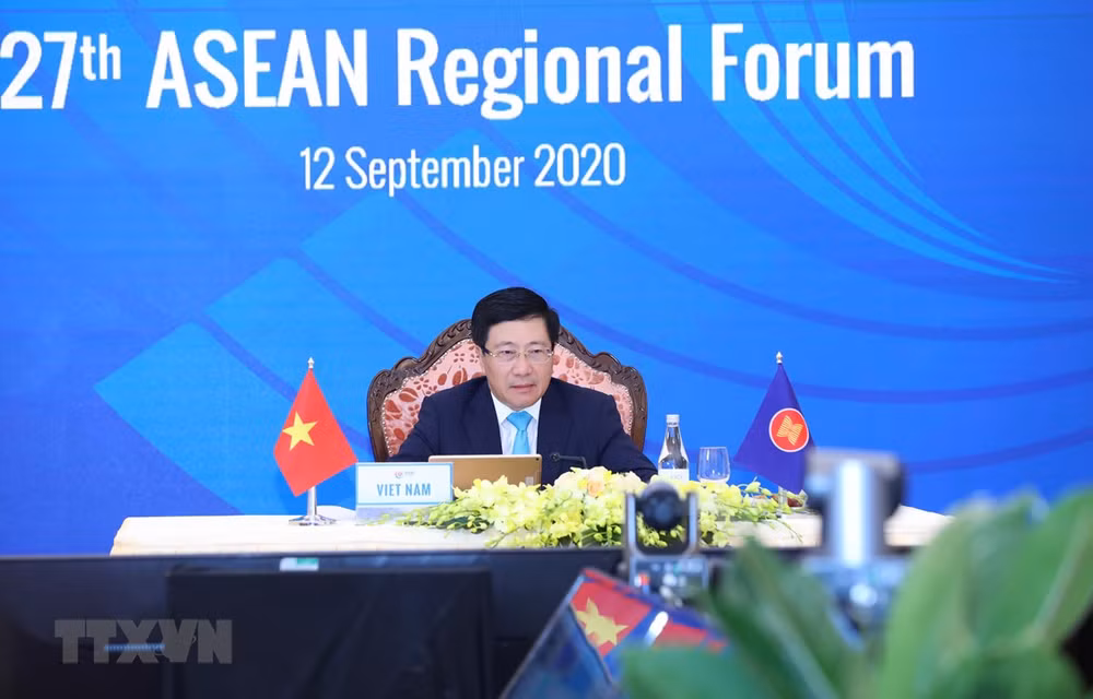 Le 27e Forum régional de l'ASEAN adopte des documents importants ảnh 1