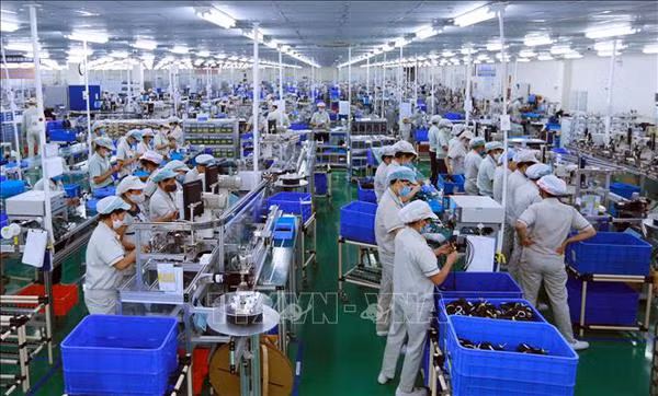 Des évaluations positives d’un expert indien sur la croissance de l'économie vietnamienne ảnh 2 Des évaluations positives d’un expert indien sur la croissance de l'économie vietnamienne ảnh 2