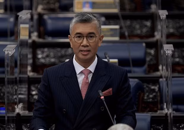 La dette publique de la Malaisie équivaut à près de 64% du PIB ảnh 1