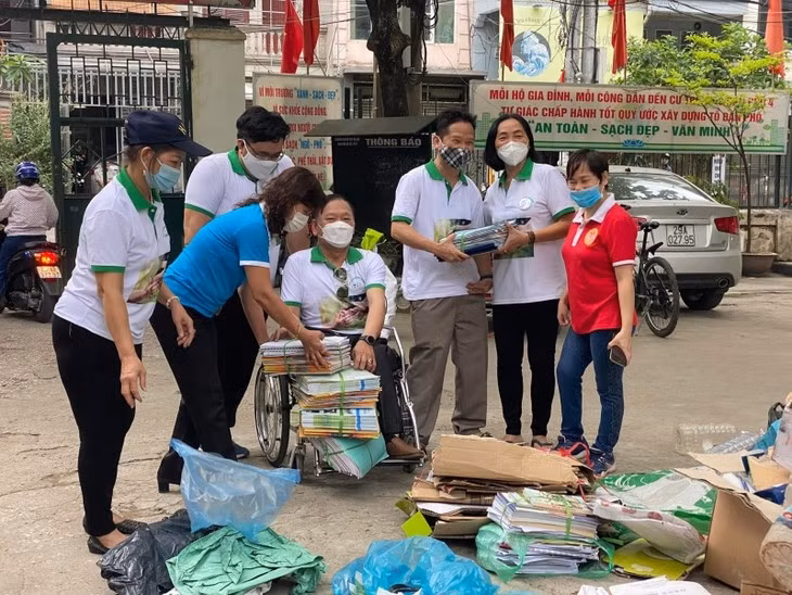 Les initiatives de tri des déchets ménagers font des émules à Hanoi ảnh 1 Les initiatives de tri des déchets ménagers font des émules à Hanoi ảnh 1