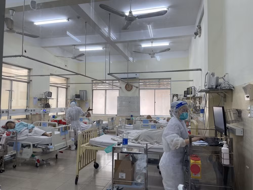 COVID-19: plus de 2.000 nouveaux cas détectés ce mercredi ảnh 1