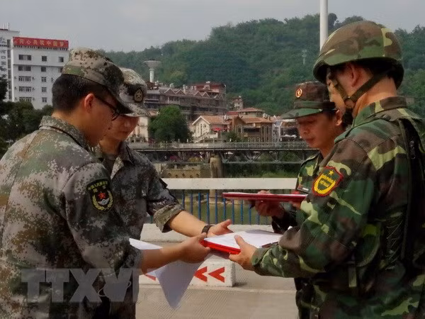 Patrouille commune sur la frontière Vietnam-Chine ảnh 1