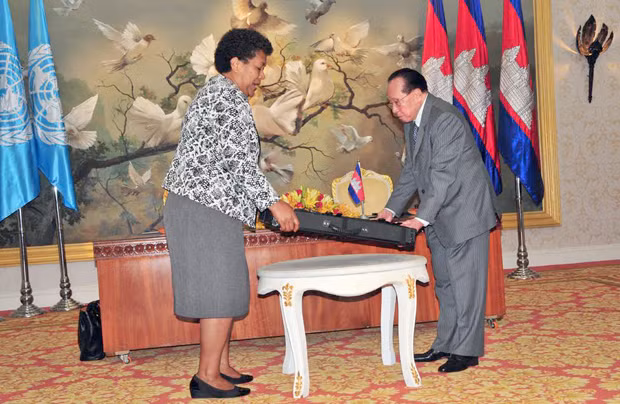 Cartes du Cambodge: Hun Sen avertit de l'emploi de la méthode forte ảnh 2