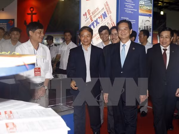Exposition sur les réalisations du Vietnam depuis 70 ans ảnh 1 Exposition sur les réalisations du Vietnam depuis 70 ans ảnh 1