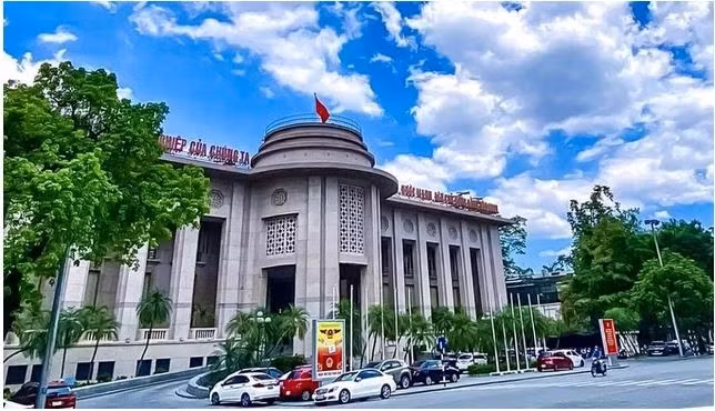 La Banque d’État du Vietnam a émis plus de 4,5 milliards de dollars de titres ảnh 1