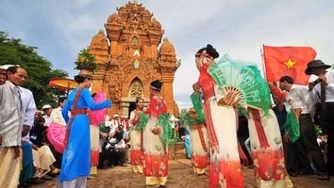 La province de Ninh Thuân attire toujours plus de touristes ảnh 2