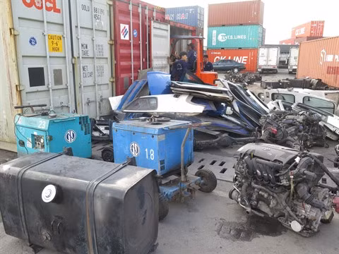 Le chef du gouvernement demande de renforcer la gestion de l’importation de déchets ảnh 1