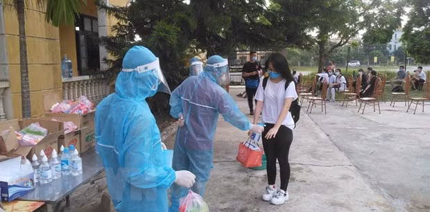 COVID-19: le Vietnam ne signale aucun nouveau cas mais fait face encore au risque de contamination ảnh 1 COVID-19: le Vietnam ne signale aucun nouveau cas mais fait face encore au risque de contamination ảnh 1
