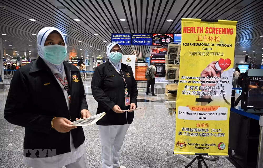 Coronavirus : la Malaisie évacue ses ressortissants de Wuhan ảnh 1