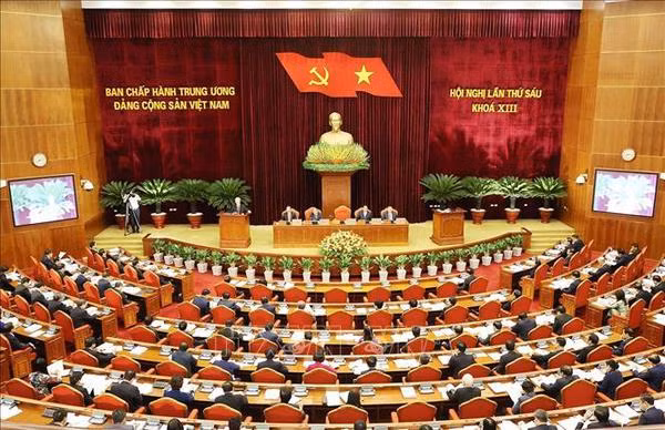 Troisième journée de travail du 6e Plénum du Comité central du Parti ảnh 1
