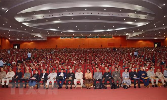 Clôture de la 41e session du CC du Parti du peuple cambodgien ảnh 1