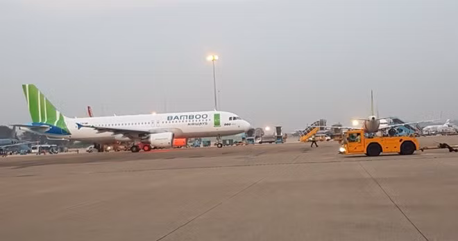 Bamboo Airways effectue son premier vol commercial ảnh 1