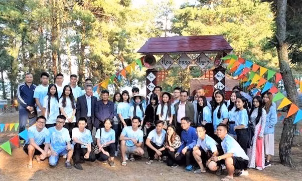 Un camp de jeunes vietnamiens en Ukraine ảnh 1