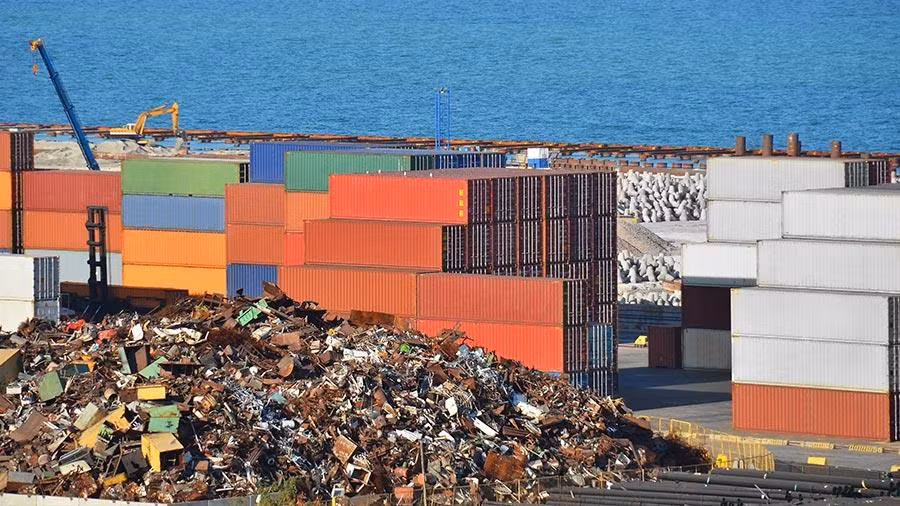 Plus de 500 conteneurs de déchets importés frauduleusement ont été réexportés ảnh 1