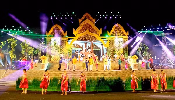 Six fêtes culturelles d’envergure nationale seront organisées en 2017 ảnh 1