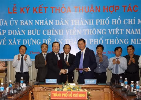 Hô Chi Minh-Ville et VNPT coopèrent dans l’établissement de la ville intelligente ảnh 1
